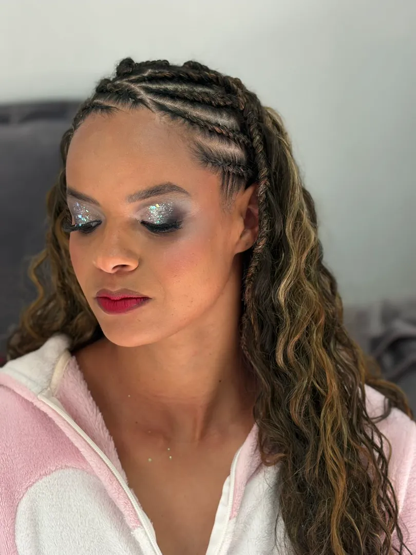 Maquiagem de festa glamourosa para a noite